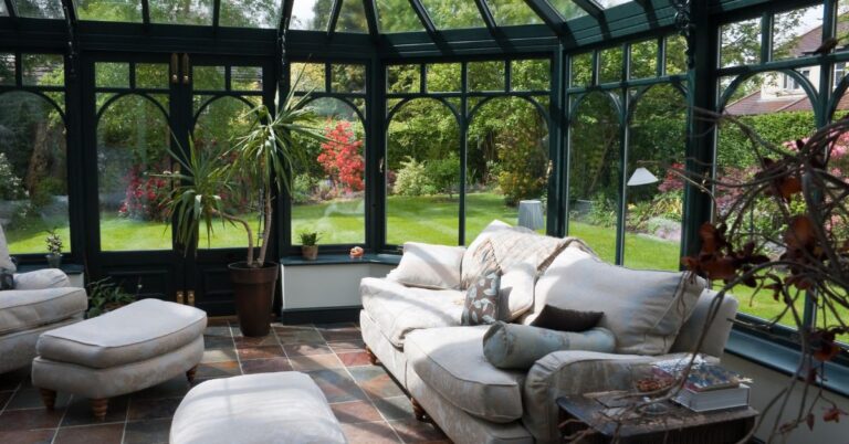 17 Cozy 4-Season Sunroom Ideas to Enjoy Year-Round Comfort and Charm